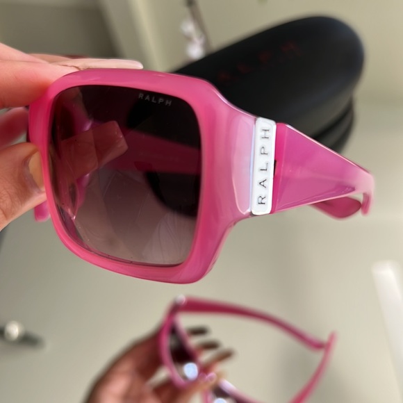 Ralph Lauren Sunglasses - Picture 2 of 11